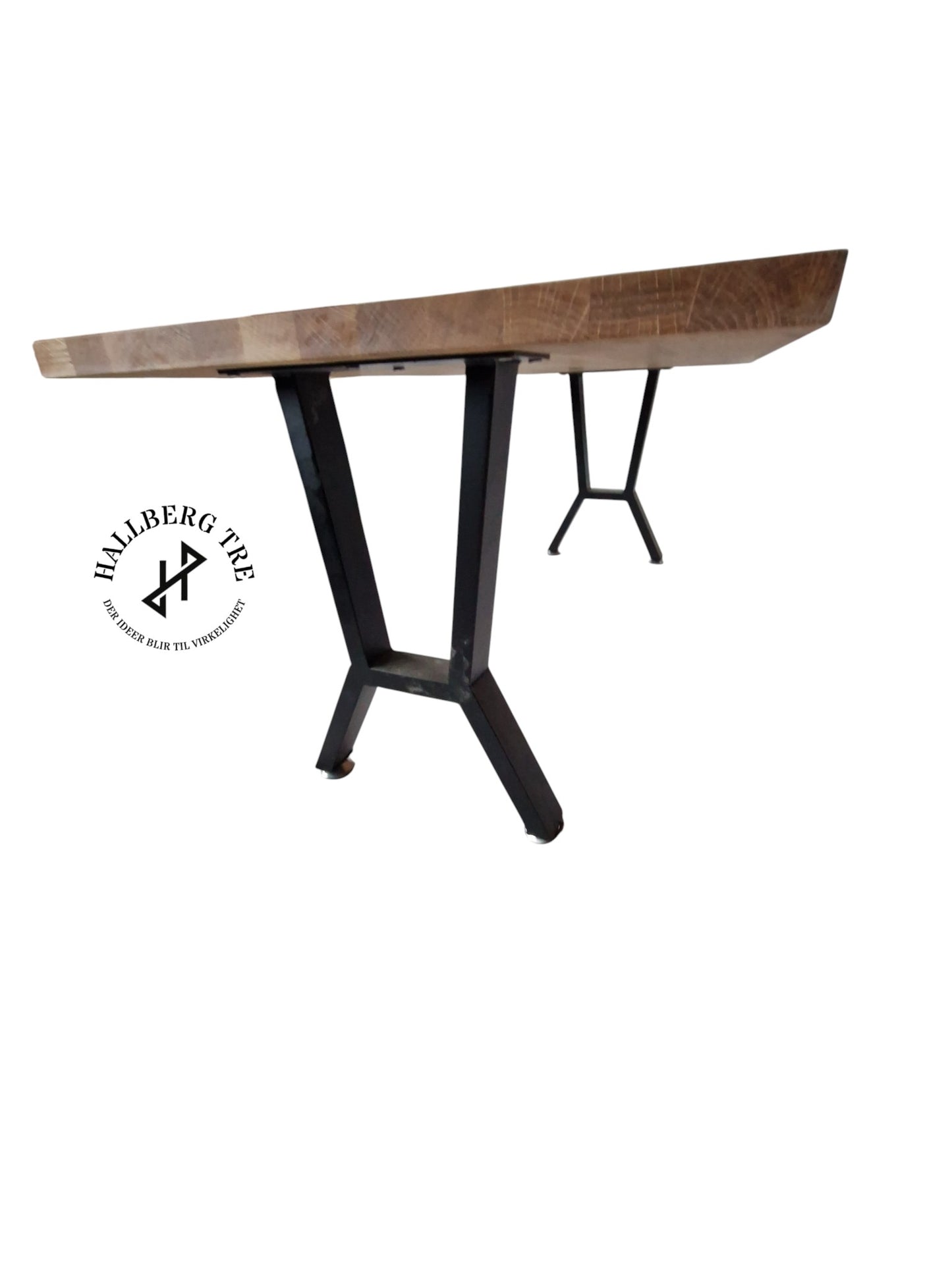 Sofa bord i eik med nedfrest Five Finger Death Punch tekst