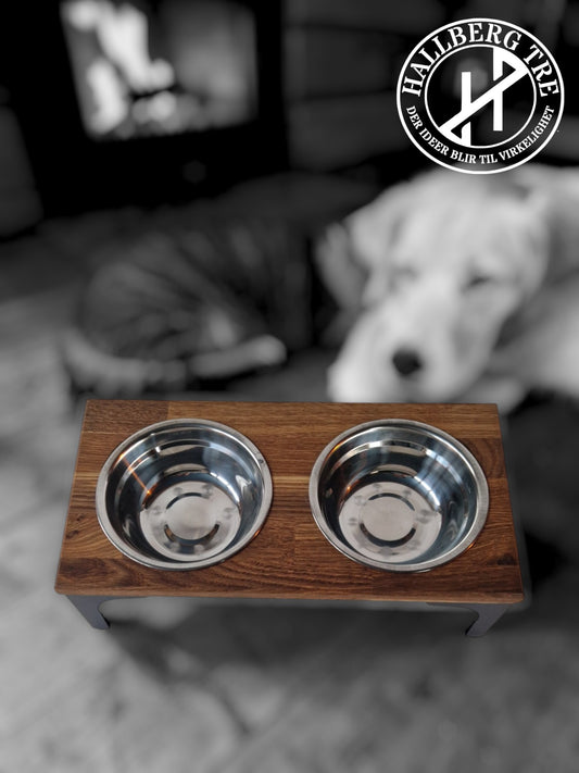 Matskålstativ til din firbente venn, Ideell for en mellomstor hund